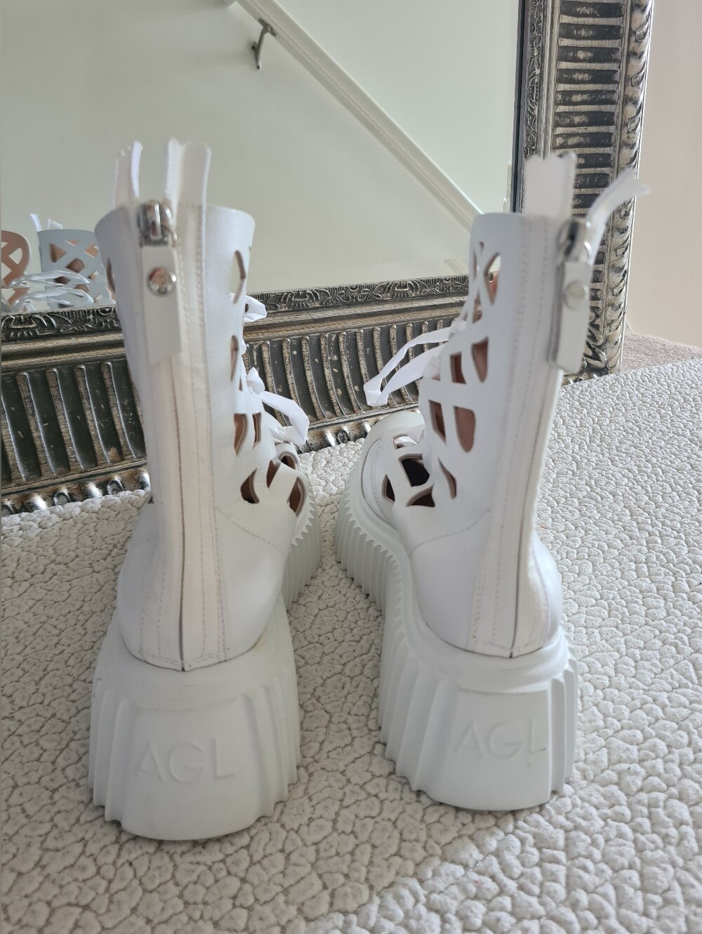 AGL Viggy Laser Cut White Leather Platform Ankle Boots EU 38 US 8 Org $491 - Picture 8 of 16